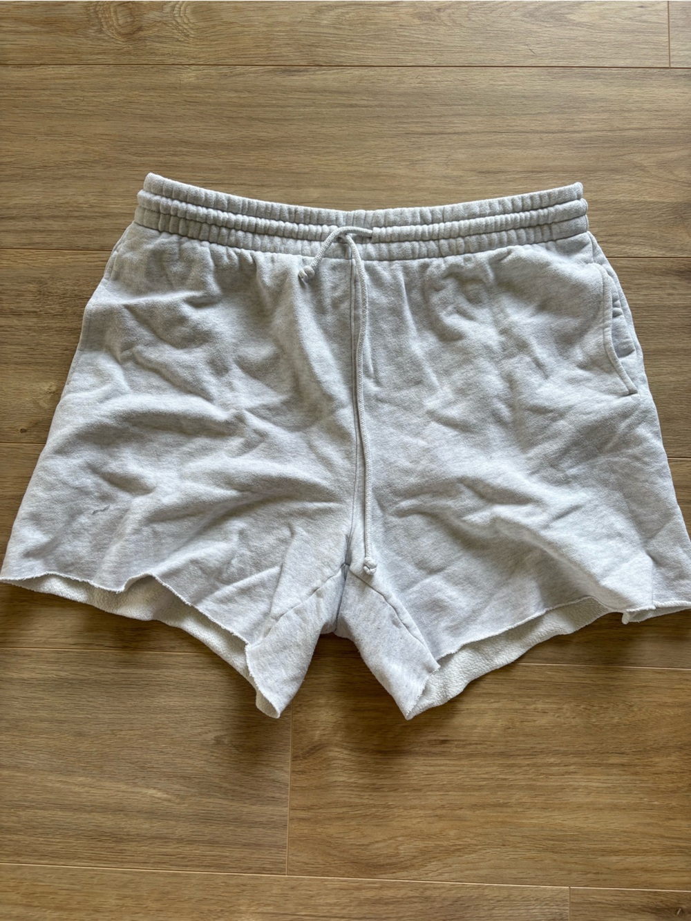 TNA cut off boyfriend shorts mid thigh size L